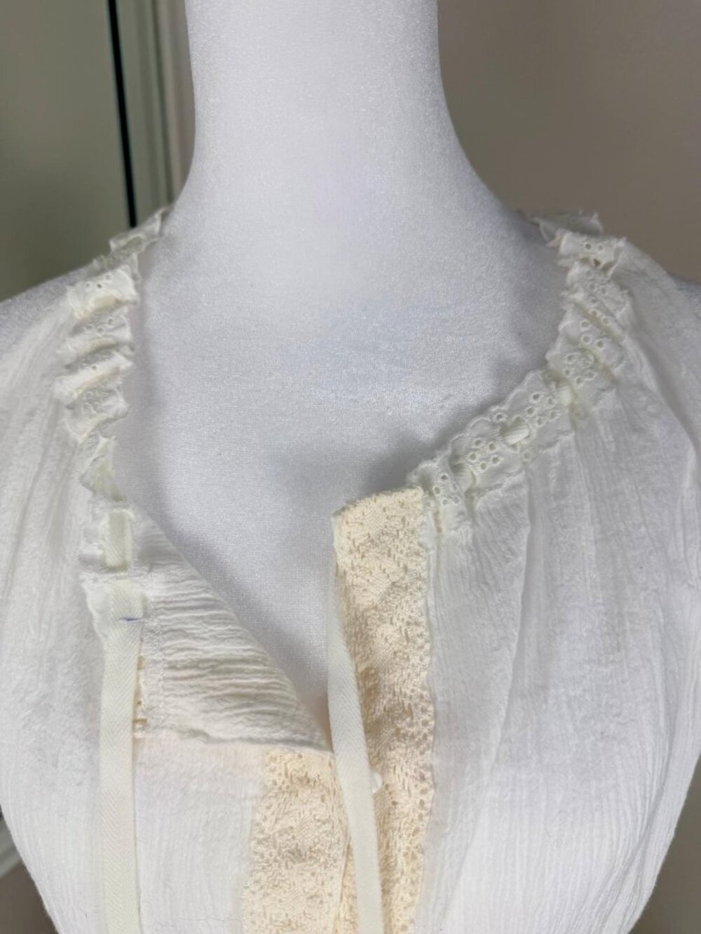 A.Peach White Boho Maxi Dress Womens Large Lace Button Front - Picture 5 of 13
